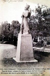 07 - Alger - Fort l'Empereur - Statue Soldat Voltigeur de 1831 